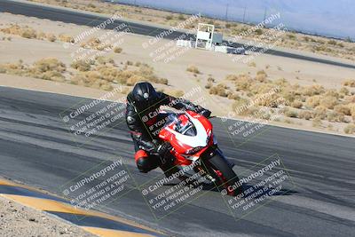 media/Jan-14-2024-SoCal Trackdays (Sun) [[2e55ec21a6]]/Turn 12 Inside (945am)/